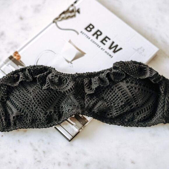 Roxy Crochet Ruffle Black Diamond Lace Bandeau Bikini Swim Top - Picture 2 of 8